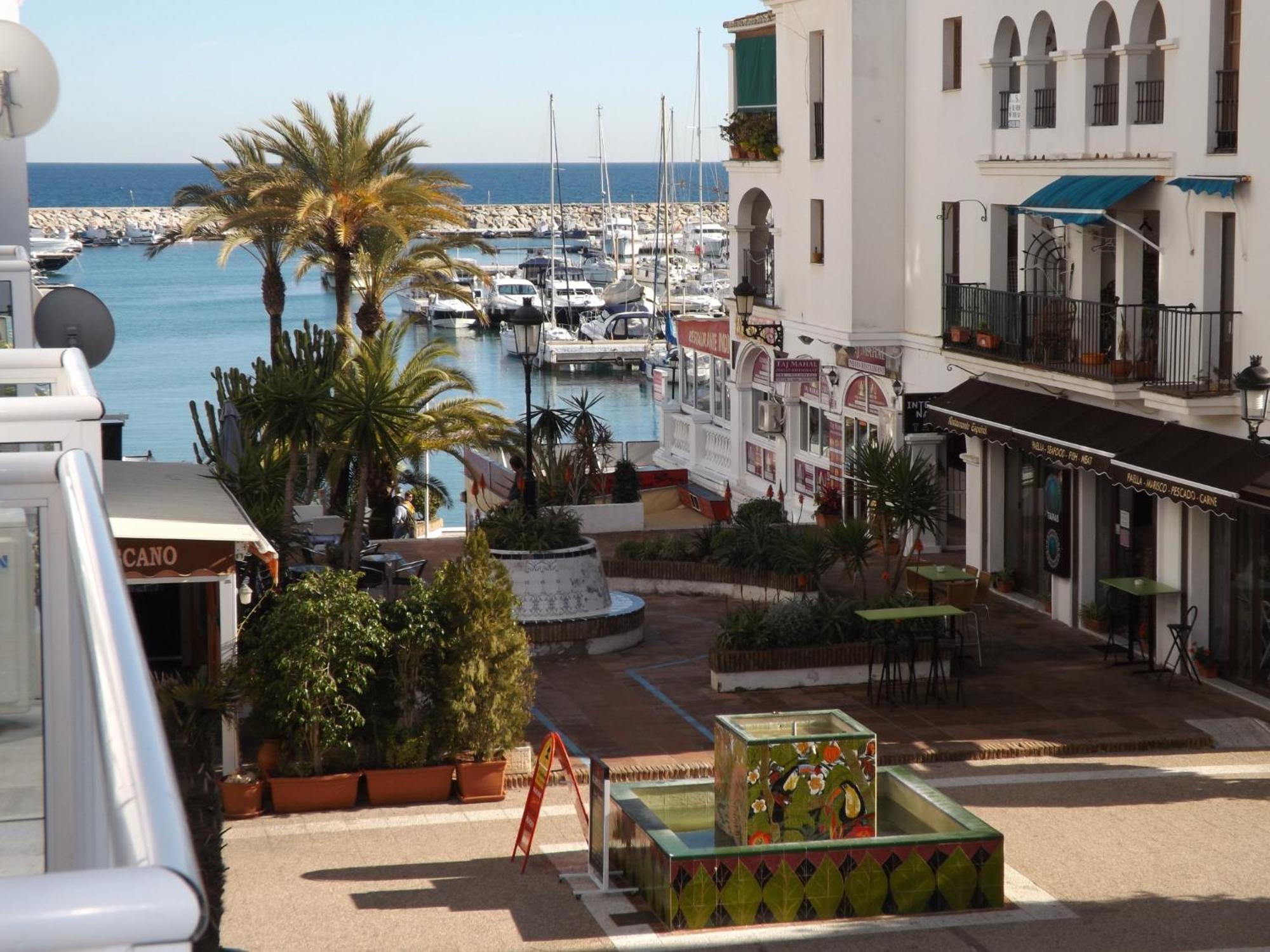 Duquesa Harbour Club Aparthotel Manilva Esterno foto