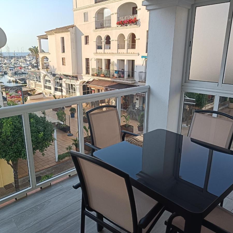 Duquesa Harbour Club Aparthotel Manilva Esterno foto