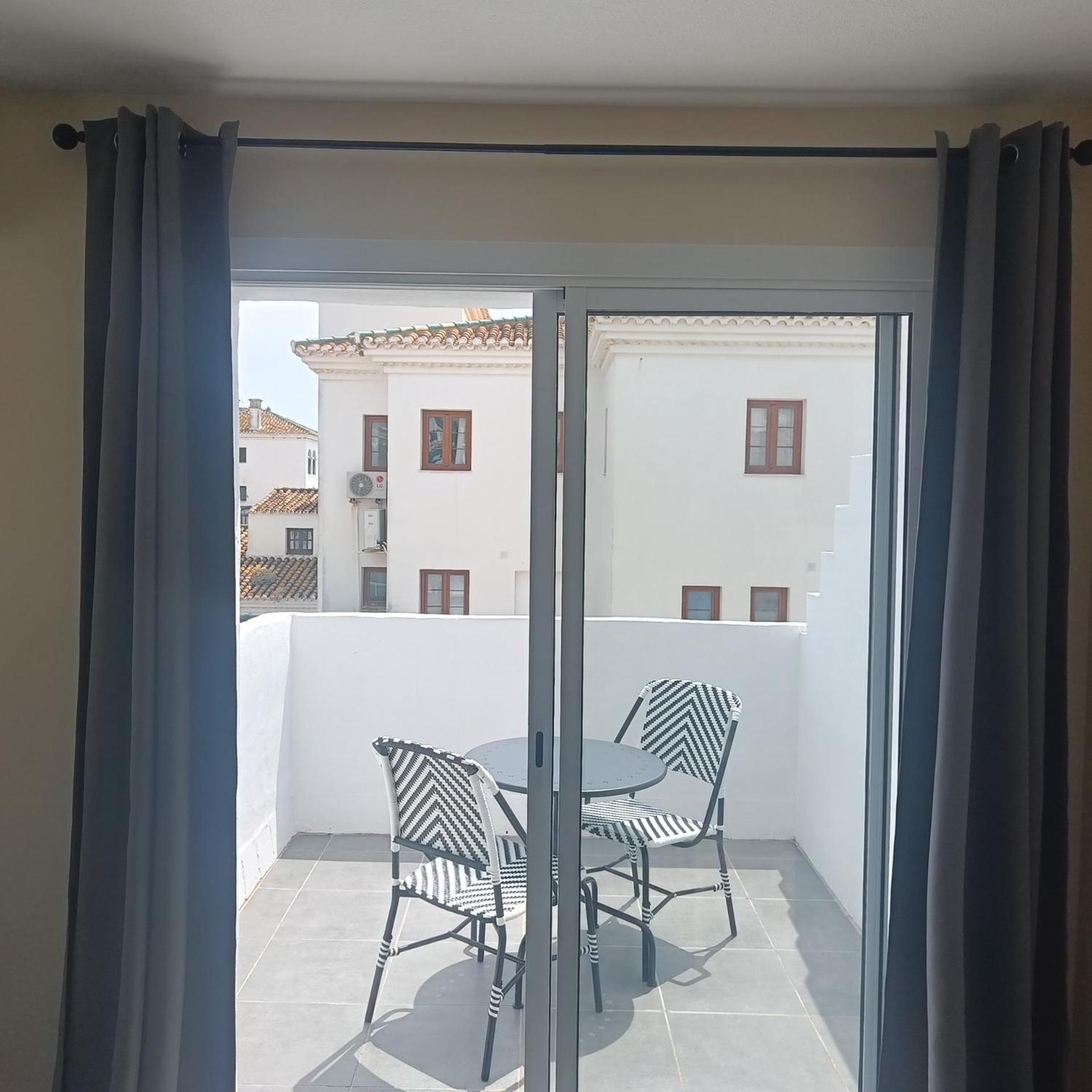 Duquesa Harbour Club Aparthotel Manilva Esterno foto